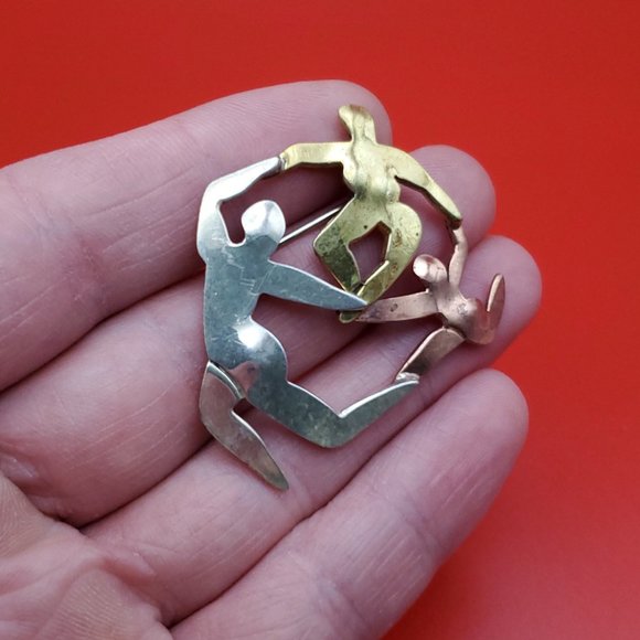 Triple Tone Triple Human Odd Abstract Pin Brooch - Picture 2 of 7